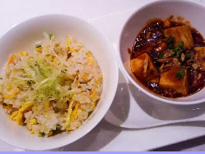 重慶飯店コース料理麻婆豆腐と野菜炒飯